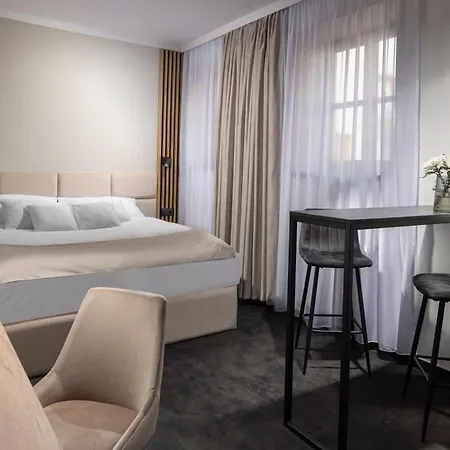 Hotel Savorsky 4*